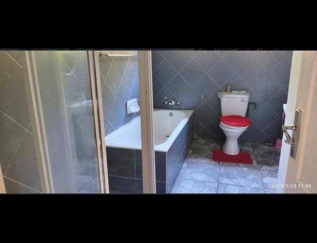 4 BEDROOM HOUSE FOR SALE IN SALMON BAY